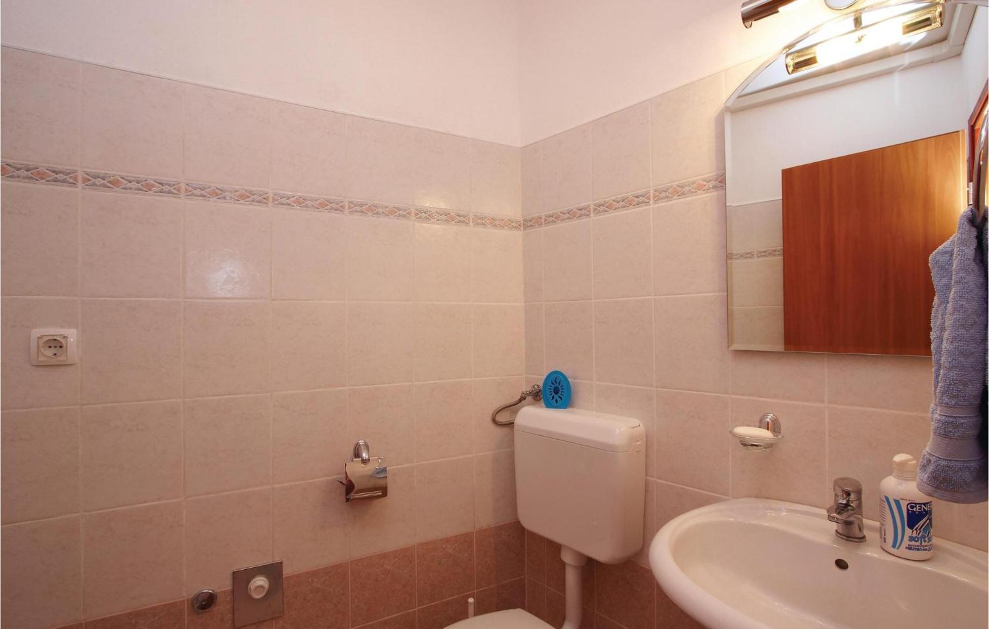 2 Bedroom Awesome Apartment In Plomin Luaran gambar